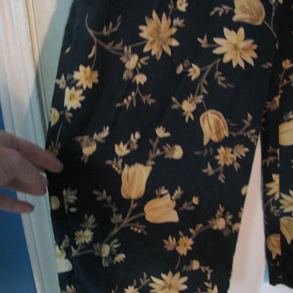 * Chaus 2 Piece Set Outfit Size 6 Navy Blue Floral 100% Silk Top Pants Oversized - Picture 7 of 7